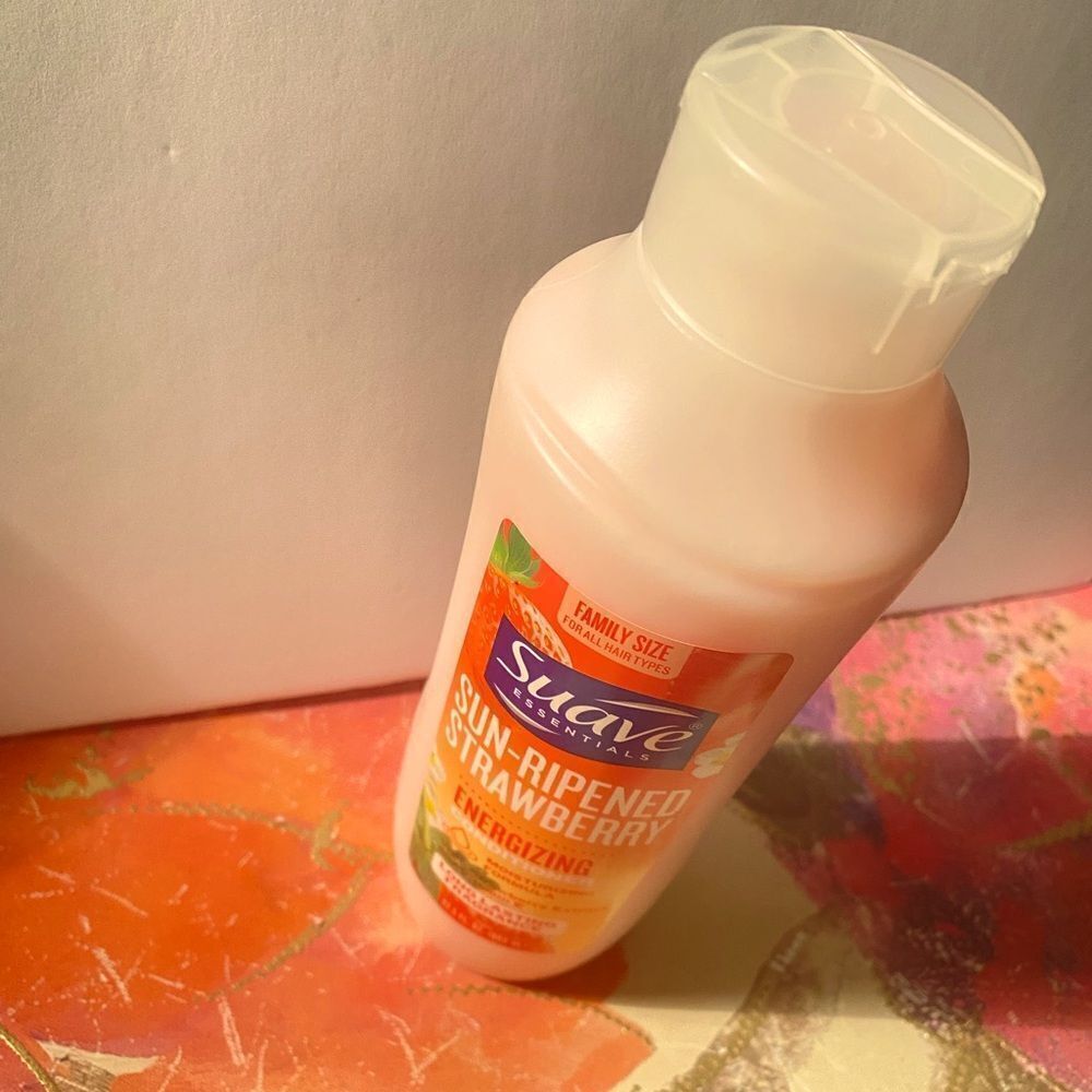 🔥 Suave Conditioner, Energizing, Sun-Ripened Strawberry, Family Size 22.5FL.OZ